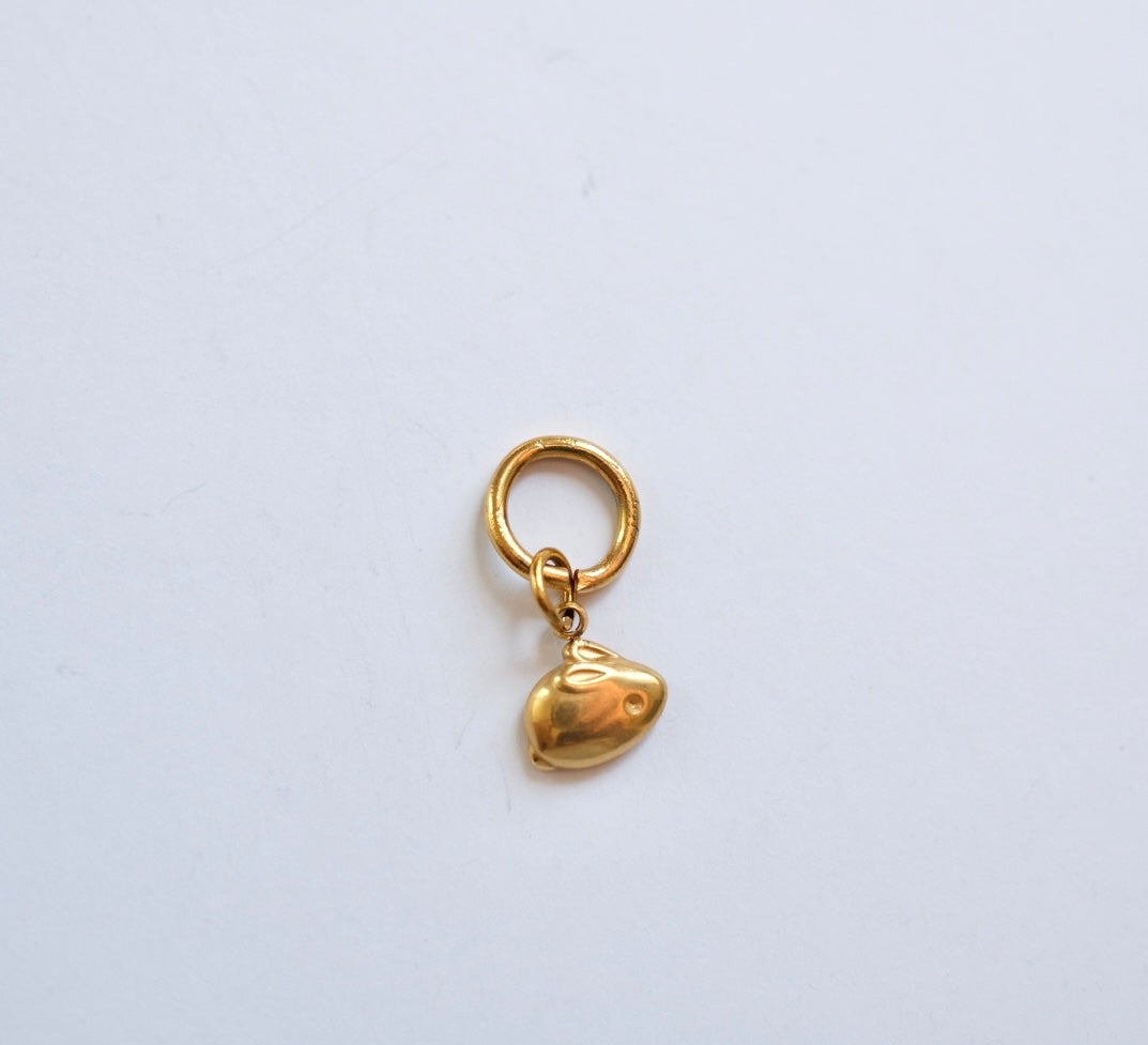 Tiny Rabbit charm C28