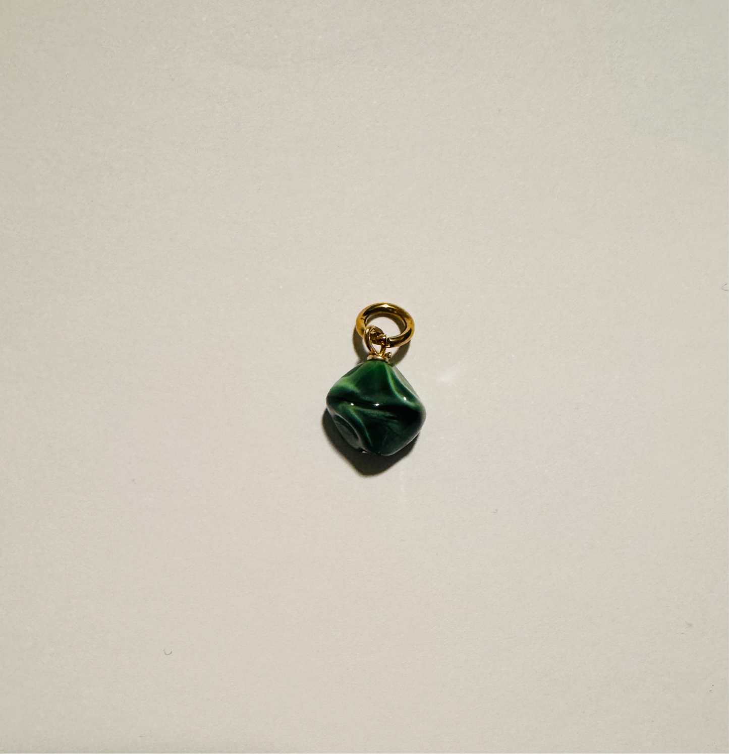 Green shine stone charm C90