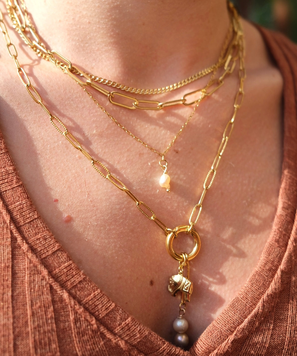 Beige pearl dainty necklace N48
