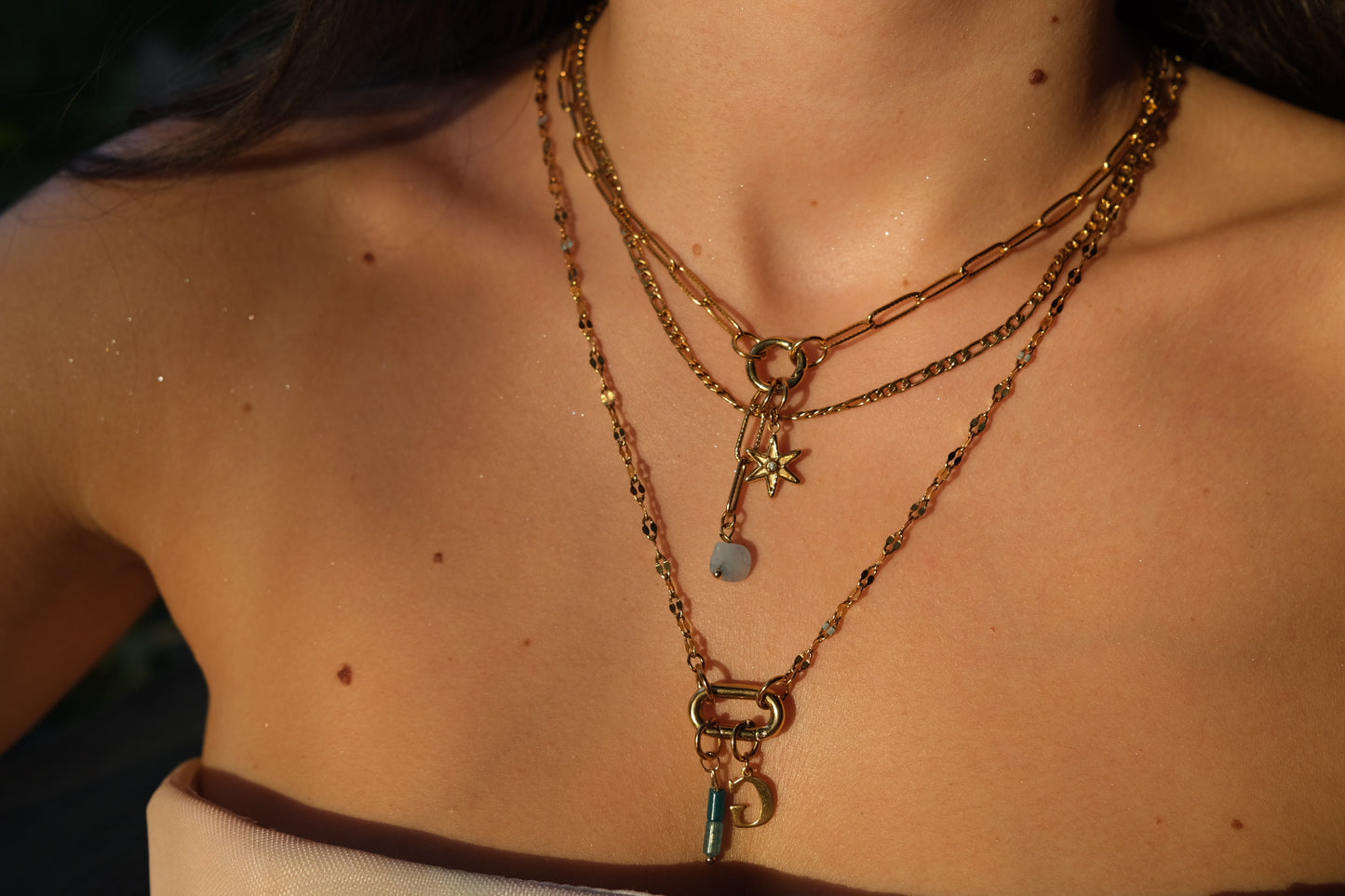 Large star charm C27