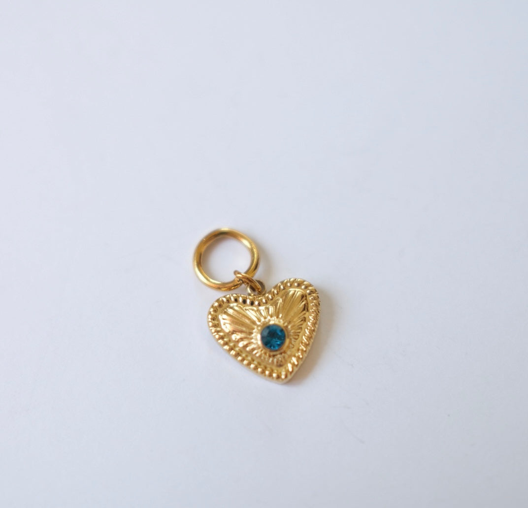 Blue love charm C4