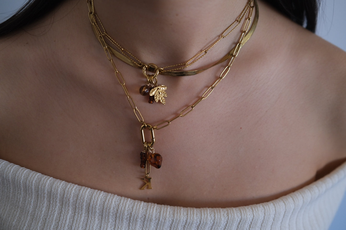 Small letter paperclip chain charm