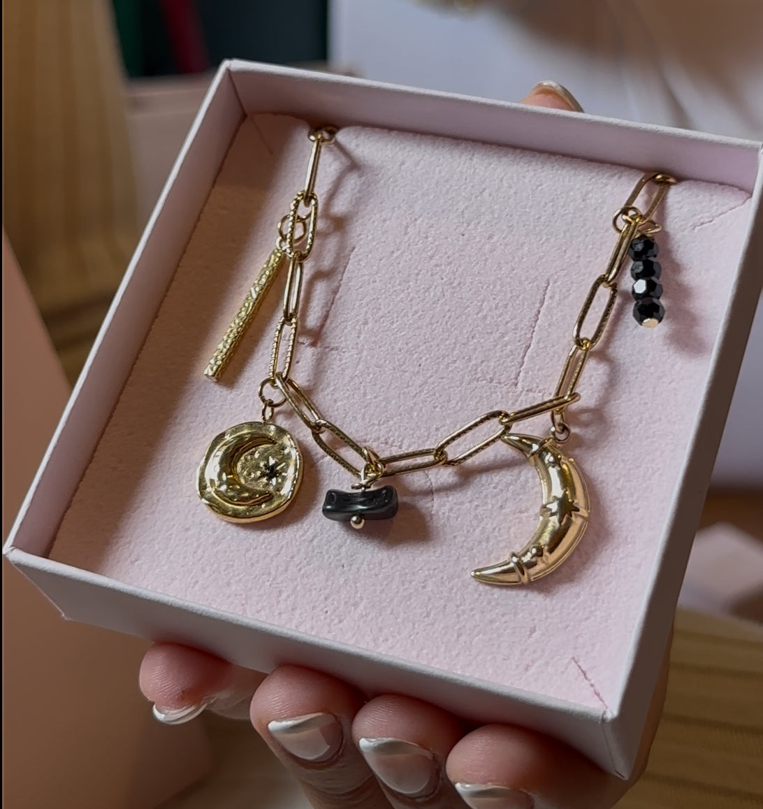 Moon obsession necklace N54