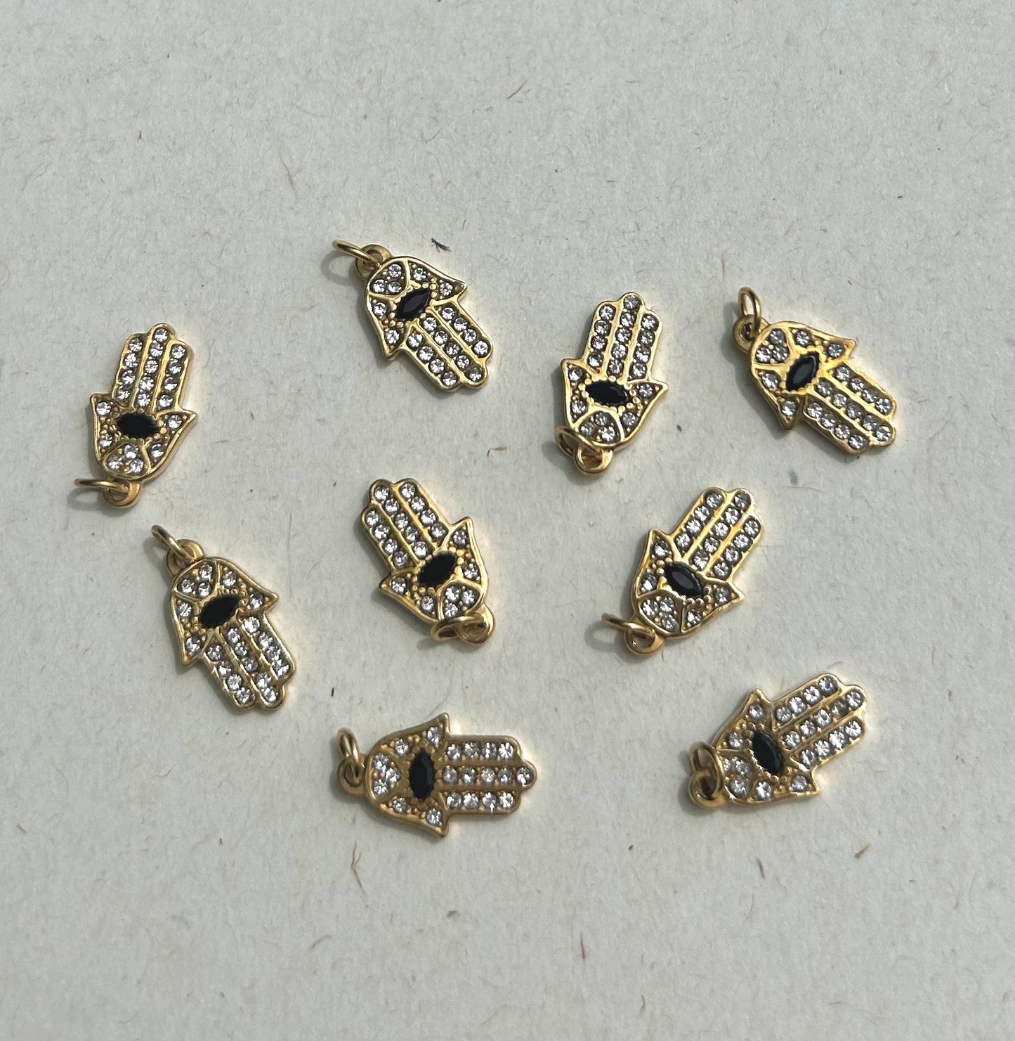 Charm in your hand C11