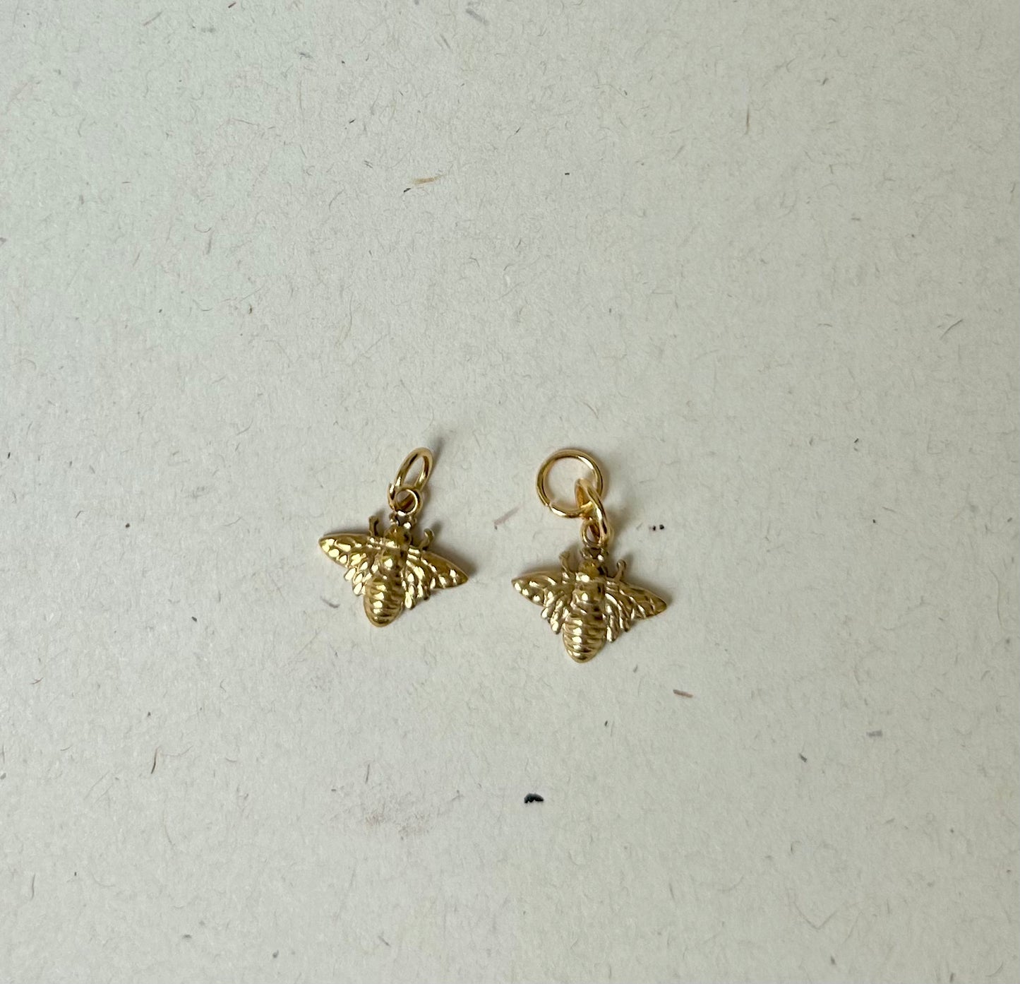Buzz charm C1