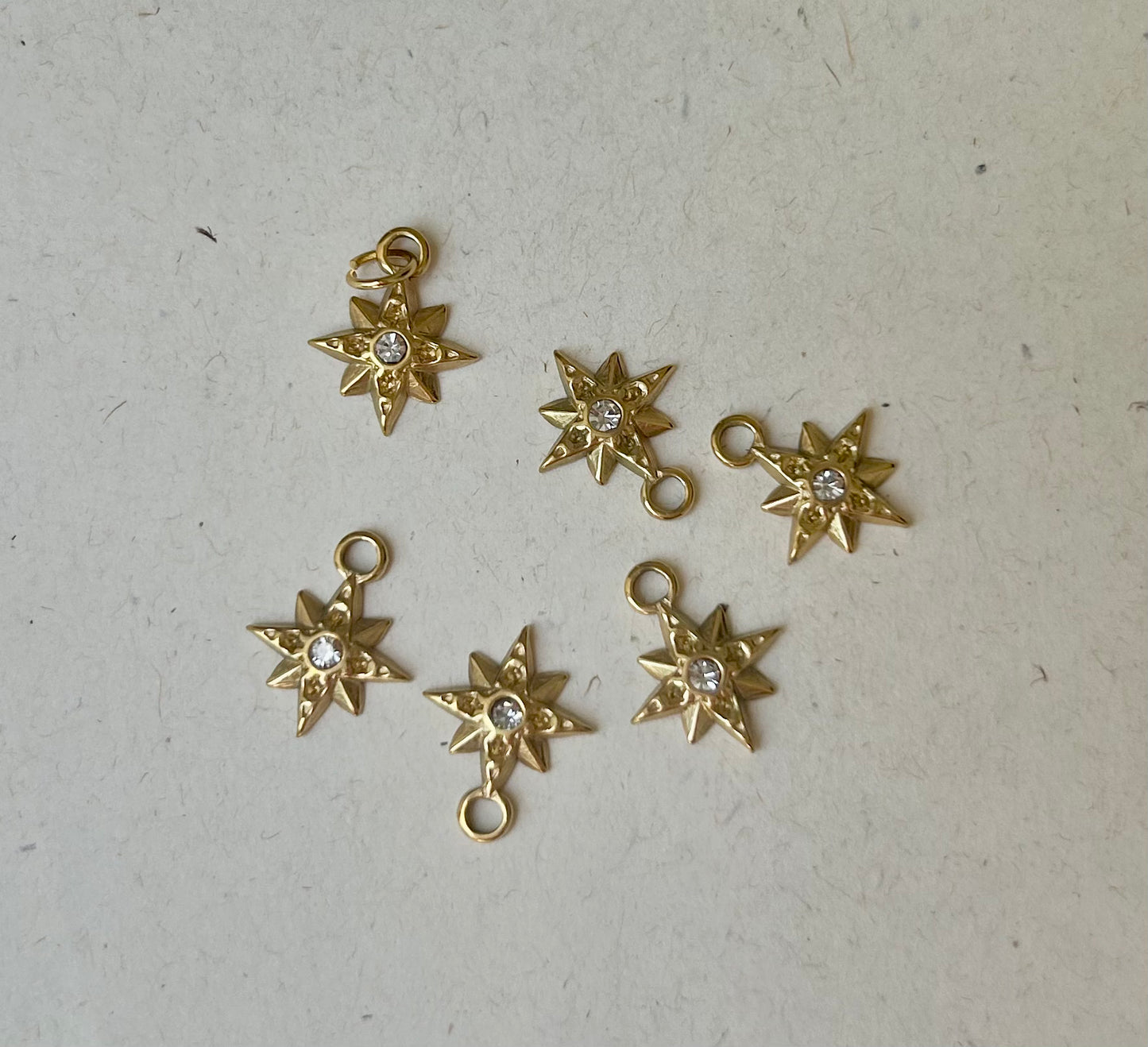 Golden star charm C41