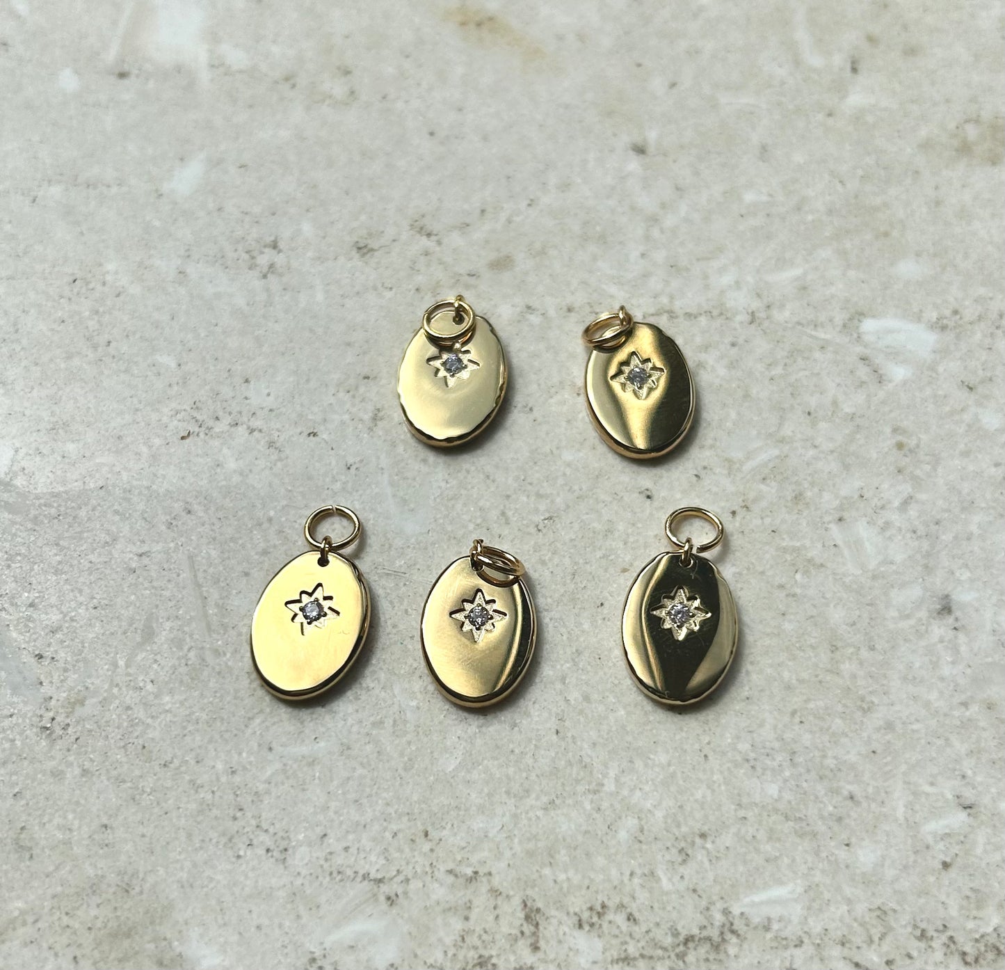 Oval rhinestone charm C30