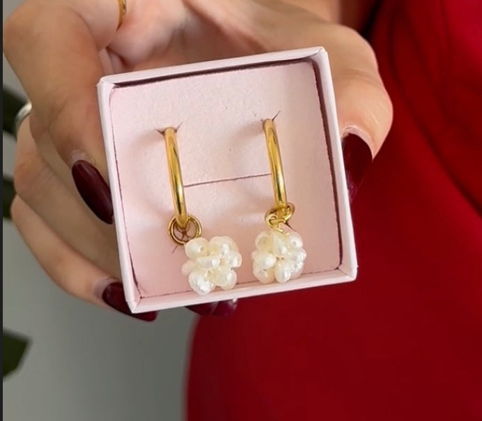 Freshwater pearls charm C94