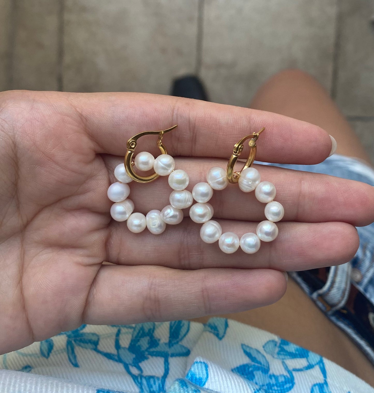 Mermaid pearl hoops E11