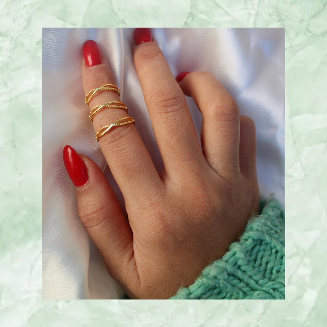 Blaire ring R28