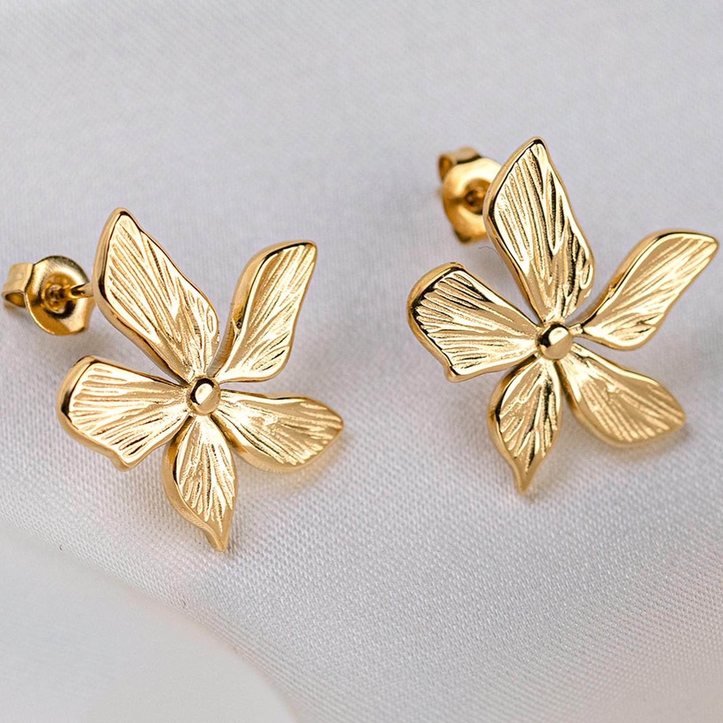 Stella earrings