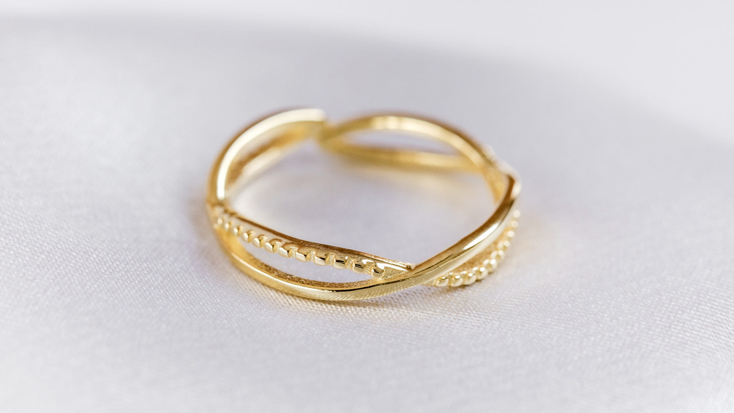 Blaire ring R28
