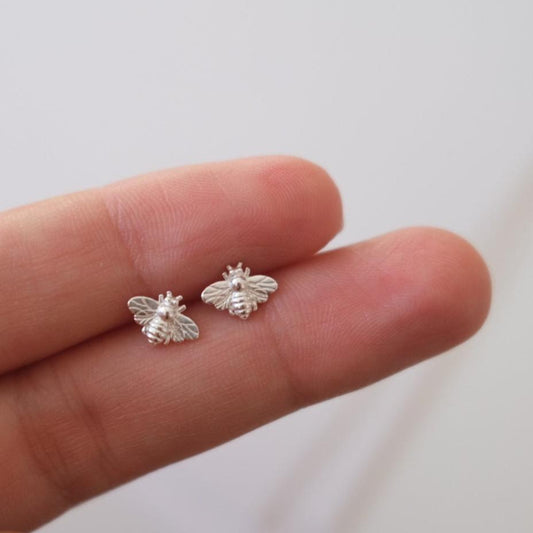Tiny buzz earrings E49