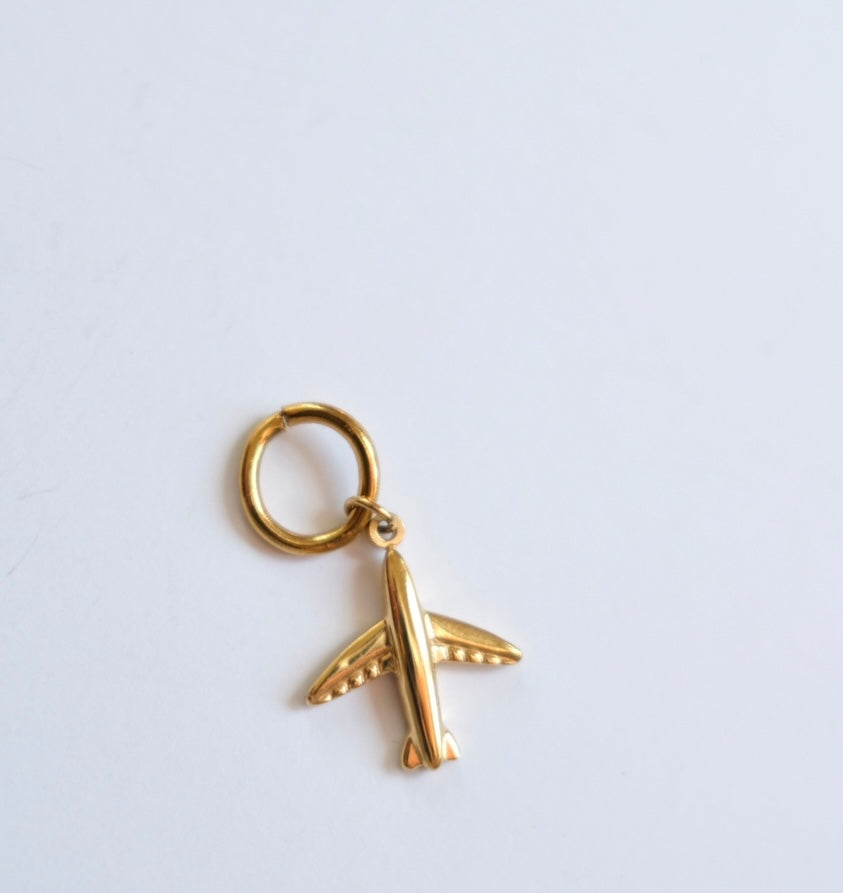 Airplane charm C13