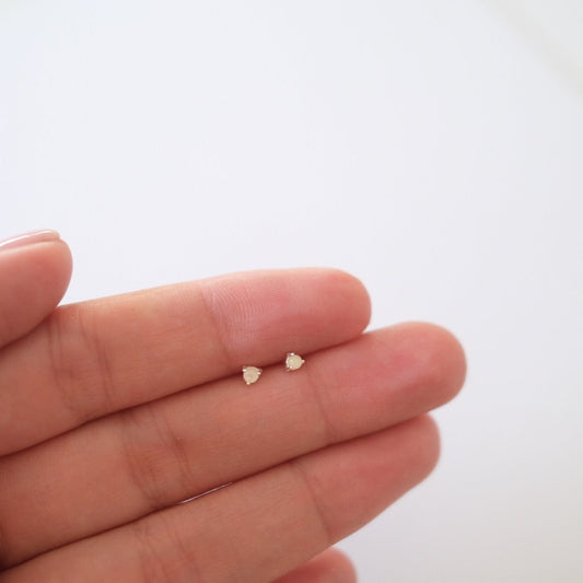 Tiny Beige Studs E45