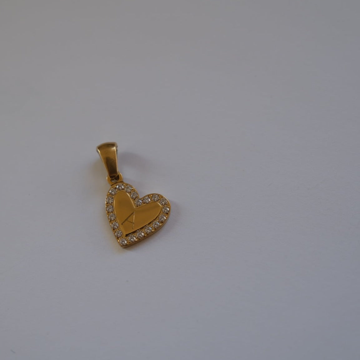 Tiny heart engraving pendant