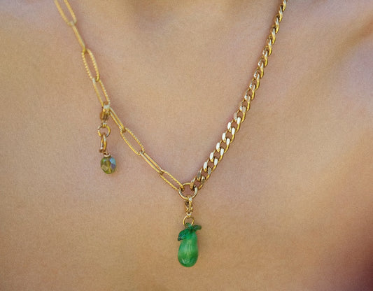 Tarta me axladi necklace