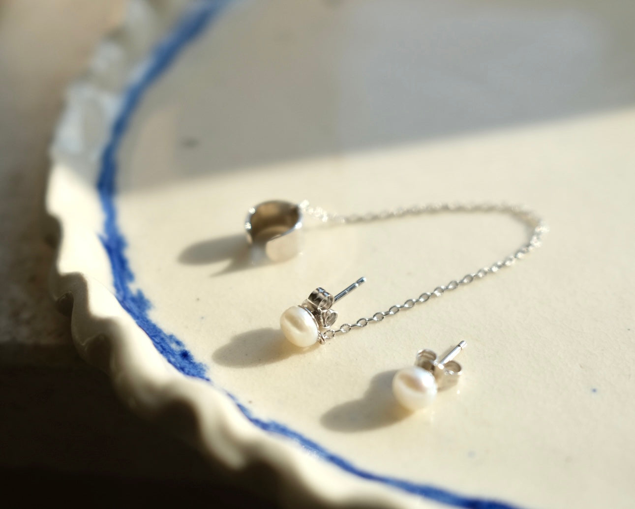 Dora ear cuff & earrings E13