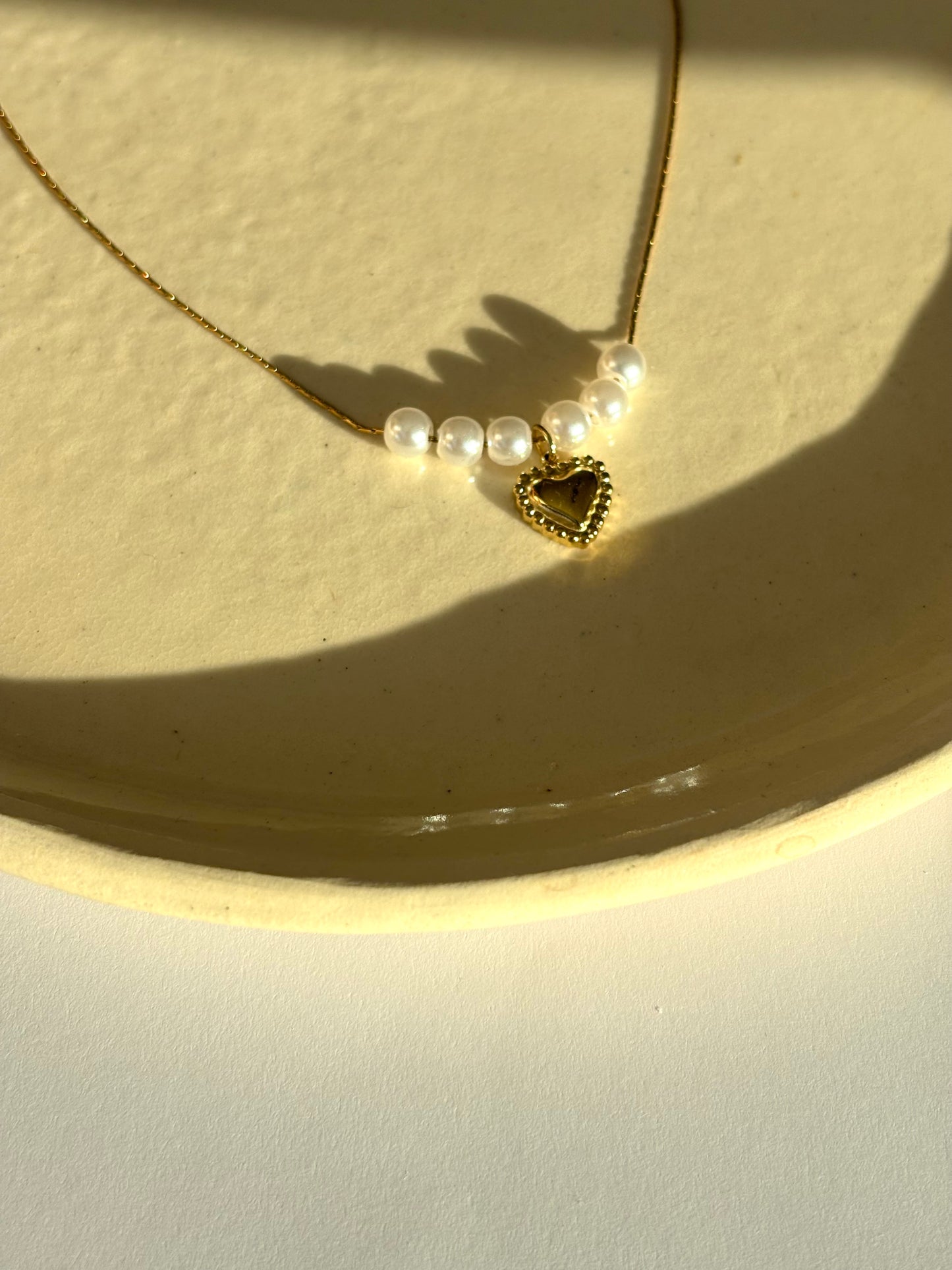 Kylie Heart Pearl Necklace N37