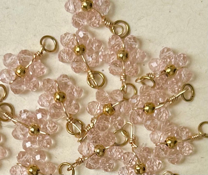 Baby pink bloom charm C42