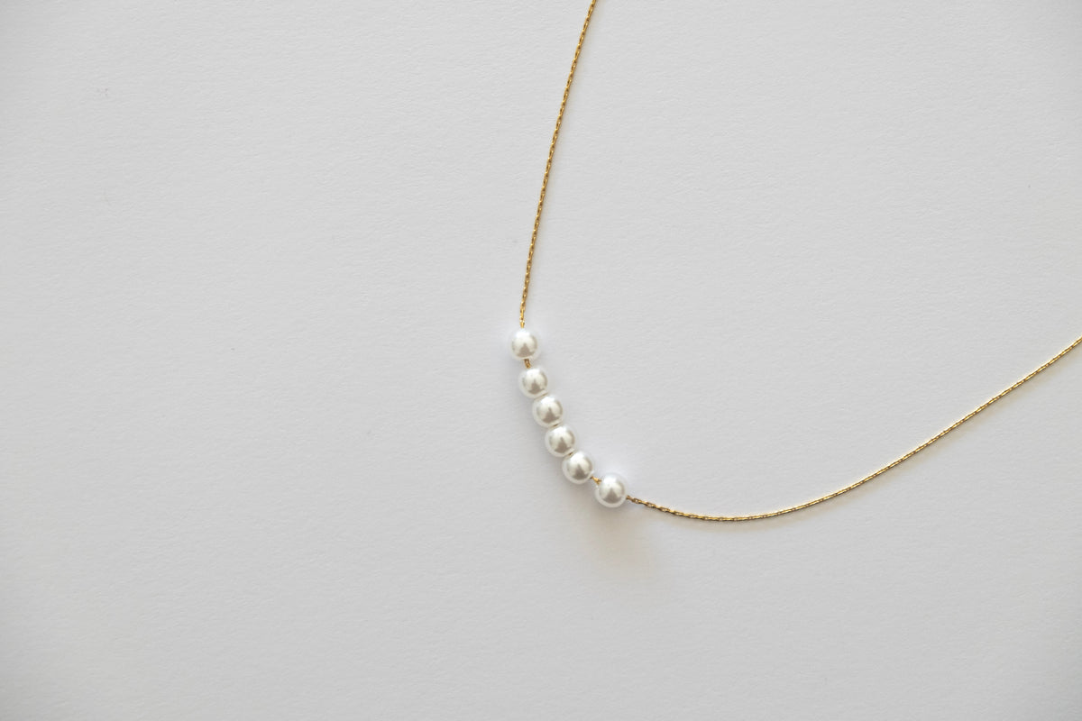 Kylie Pearl necklace N37