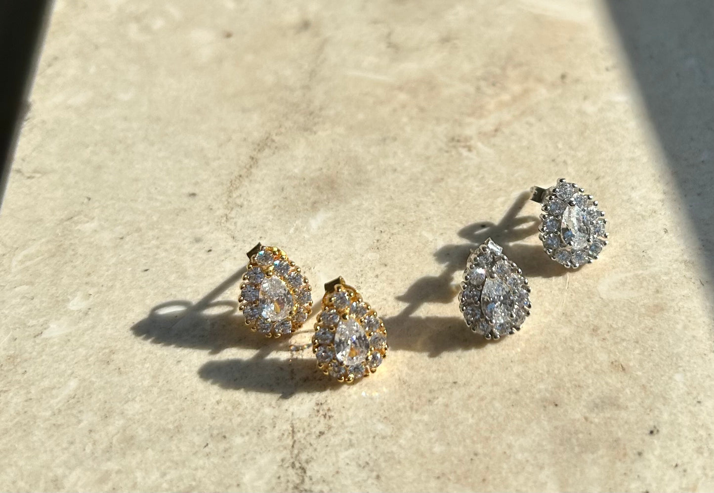 Hundred stones studs E43