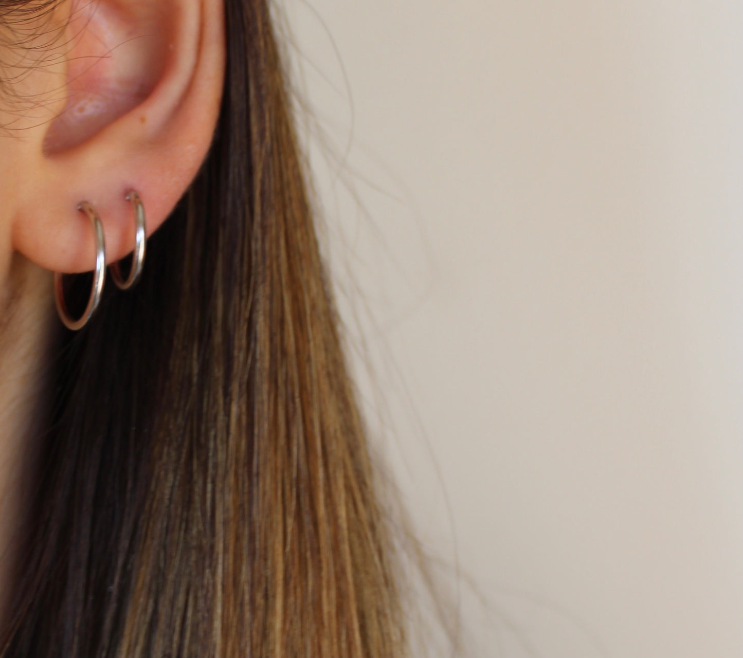 Glinda's basic earring hoops E38