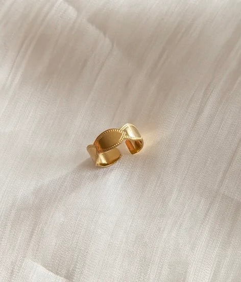 Alora ring R32