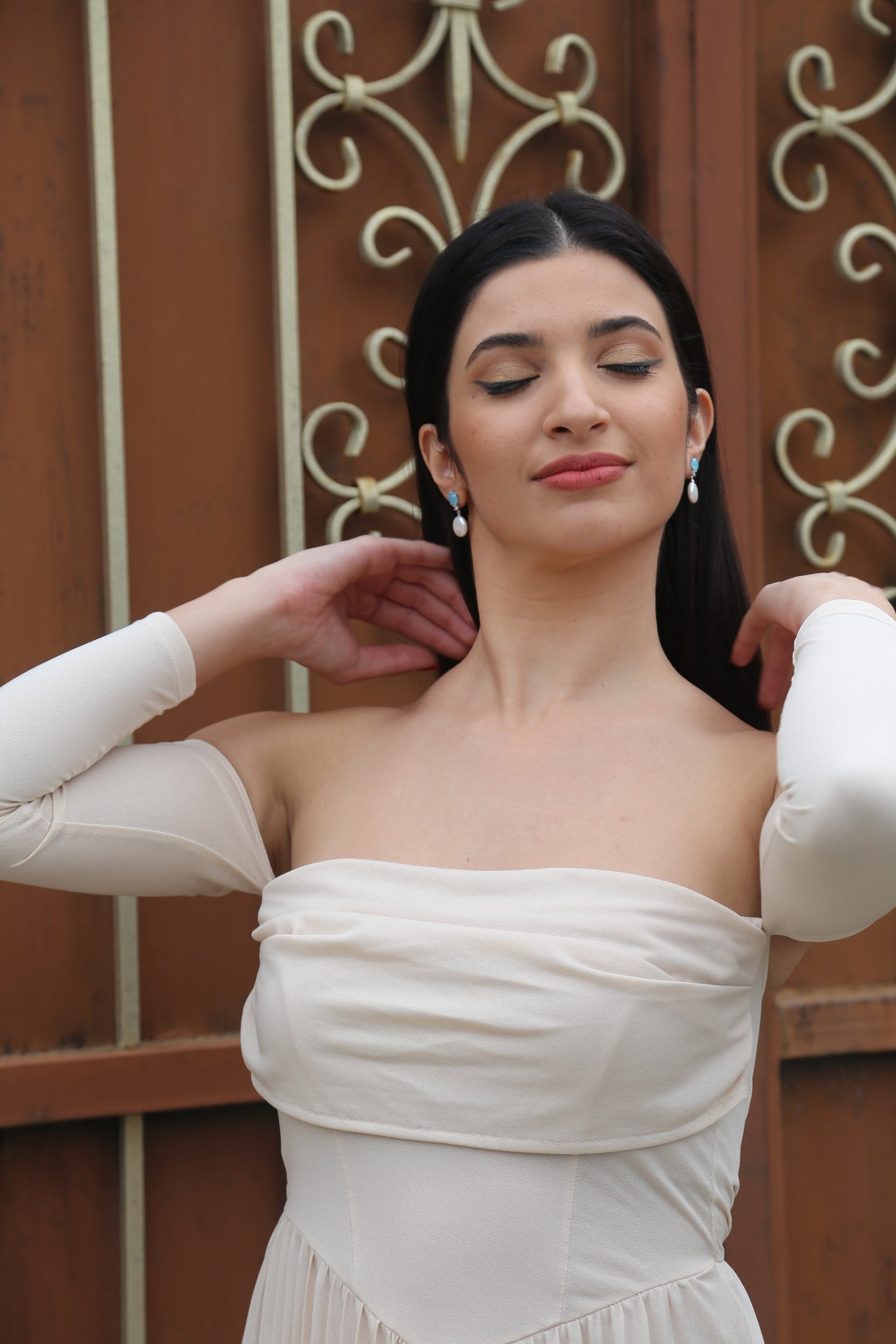 Charlotte pearl earrings E14