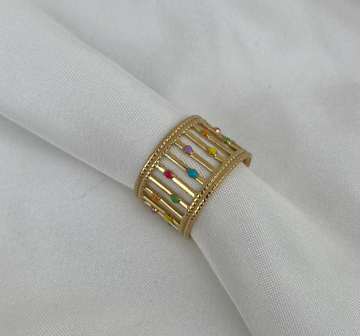 Colourful carousel ring R7